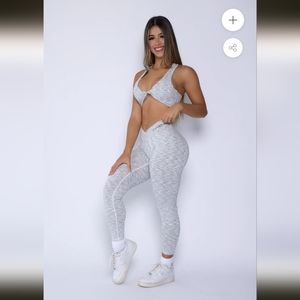 PCHEE SOFT WHITE SCRUNCH BUTT LEGGING SET